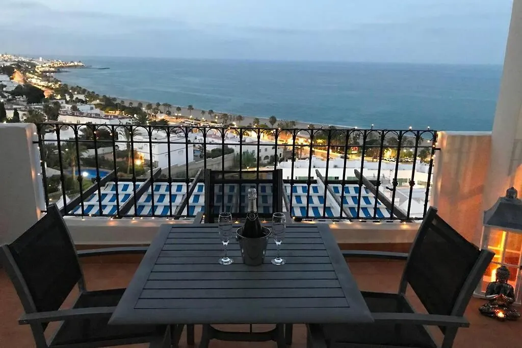 شقة Penthouse With Large Terrace And Roof Solarium, With Amazing Sea Views موخاكار